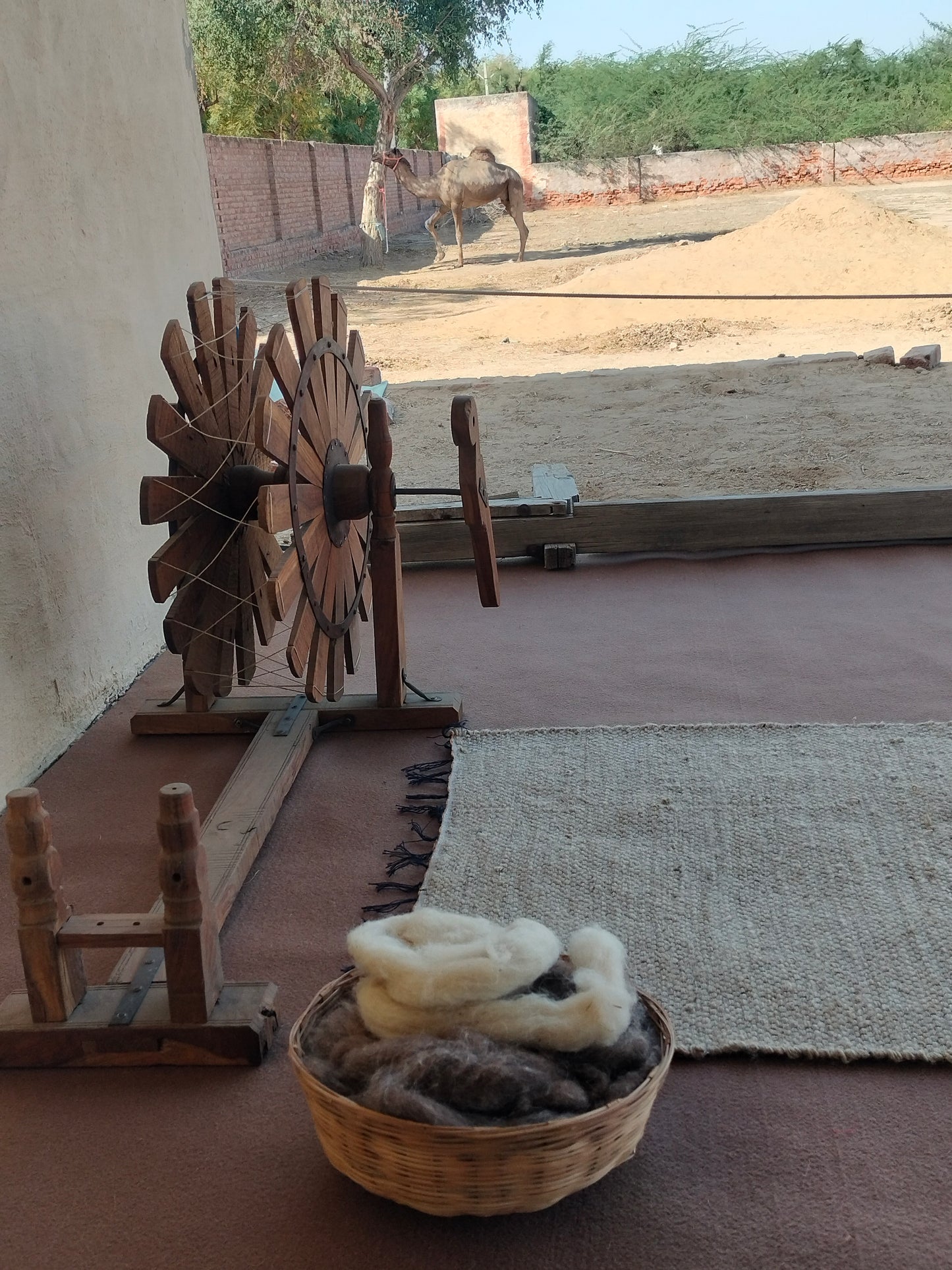 camel wool mat