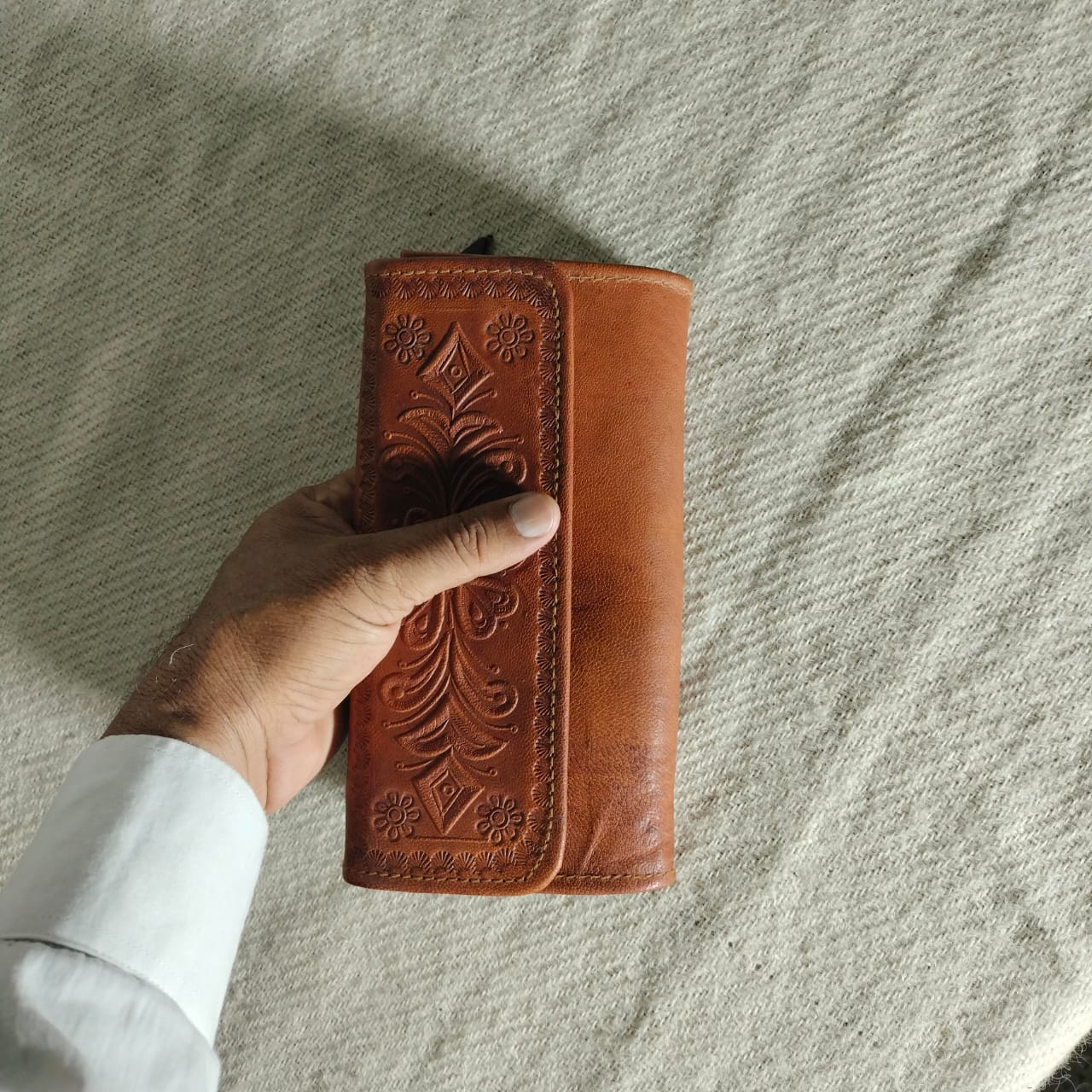Leather clutch purse for girls and women