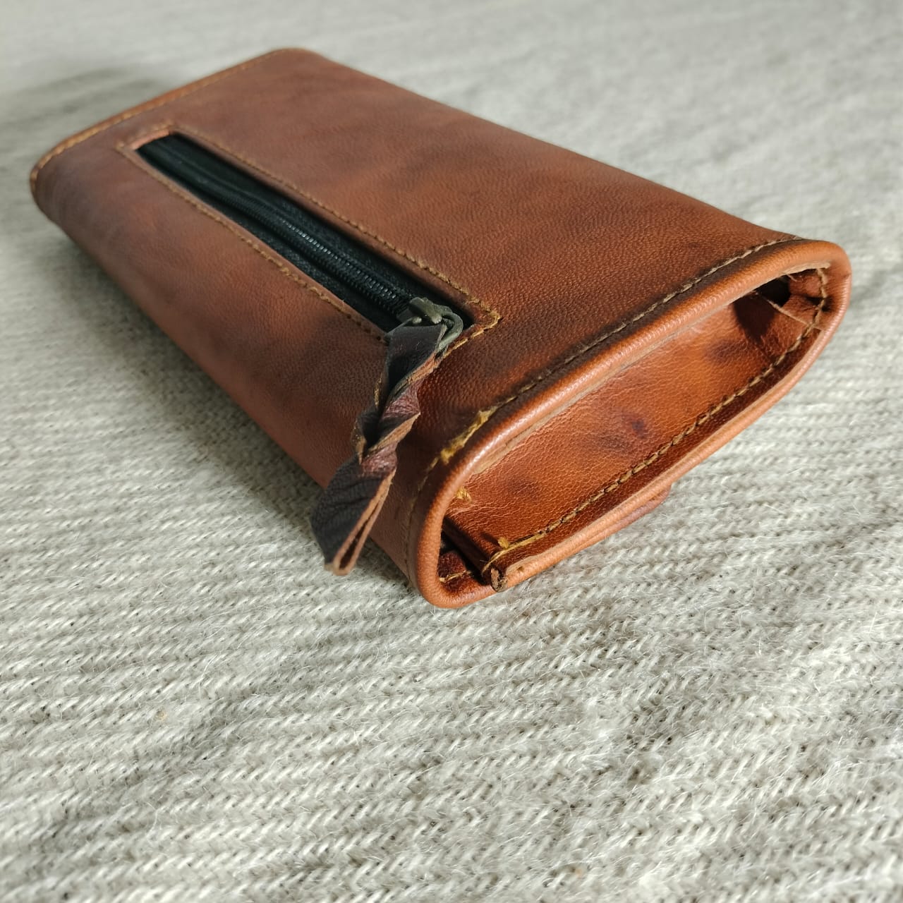 Leather clutch purse for girls and women