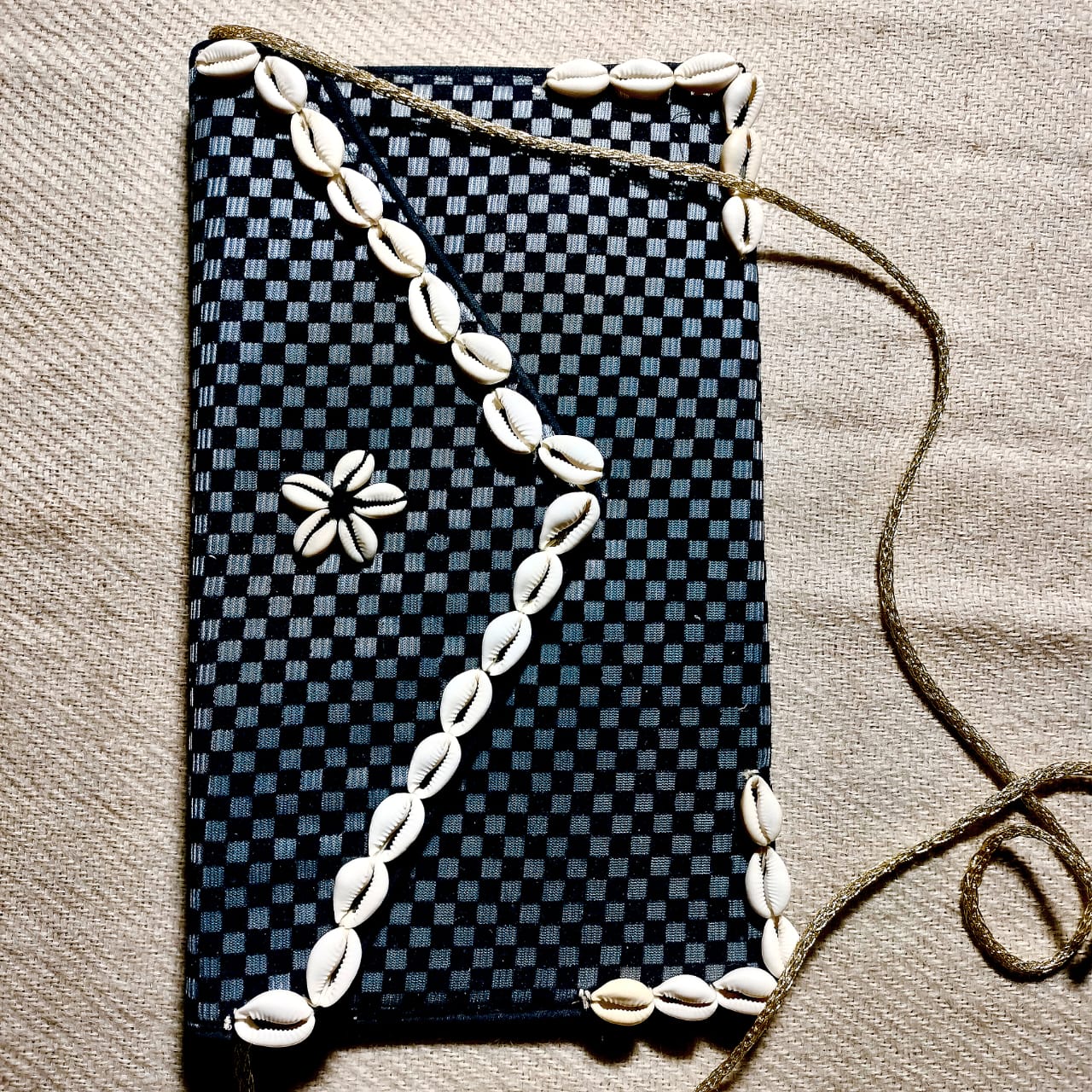 Beads sling bags