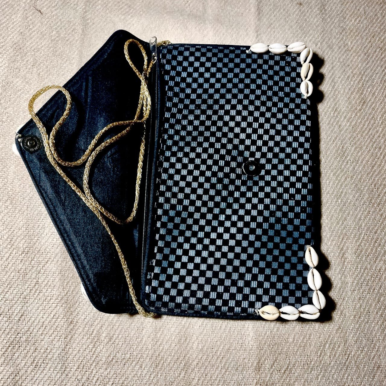 Beads sling bags