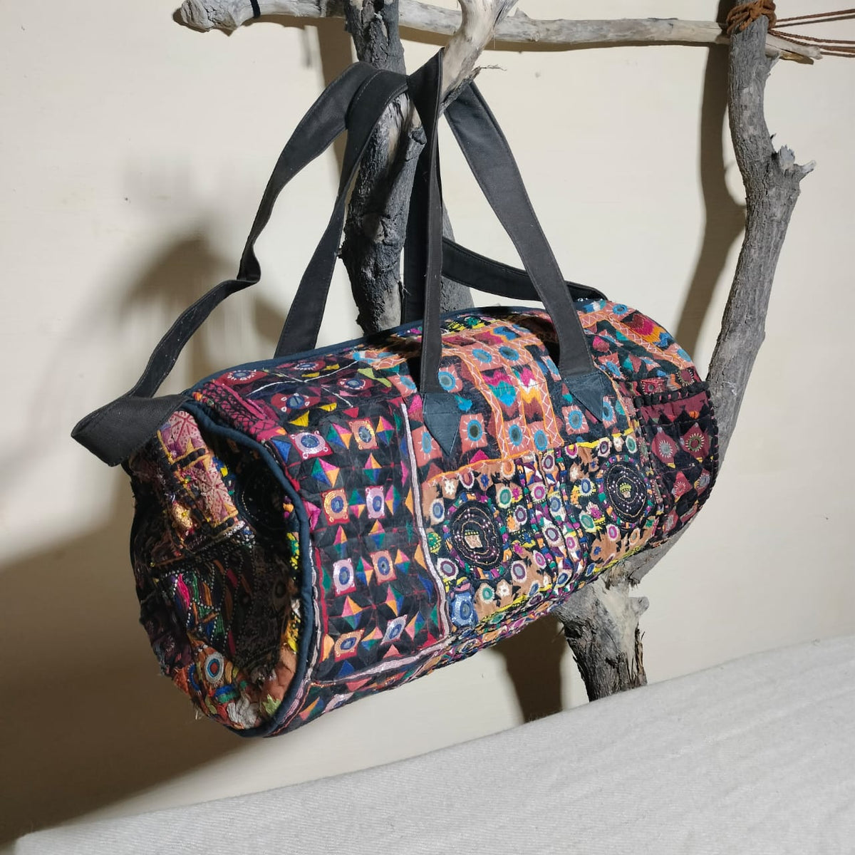 Vintage embroidered travel bag/duffle bag