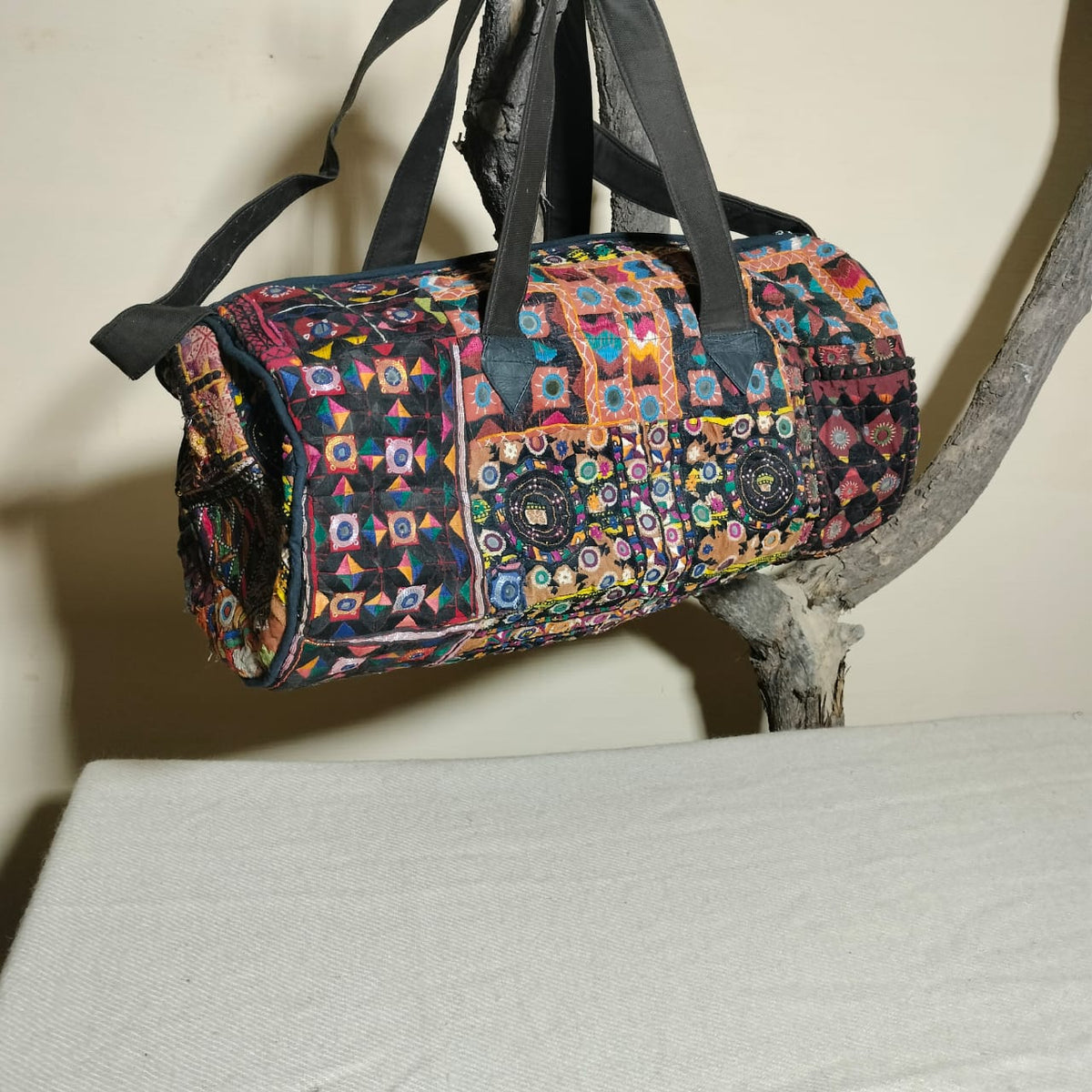 Vintage embroidered travel bag/duffle bag