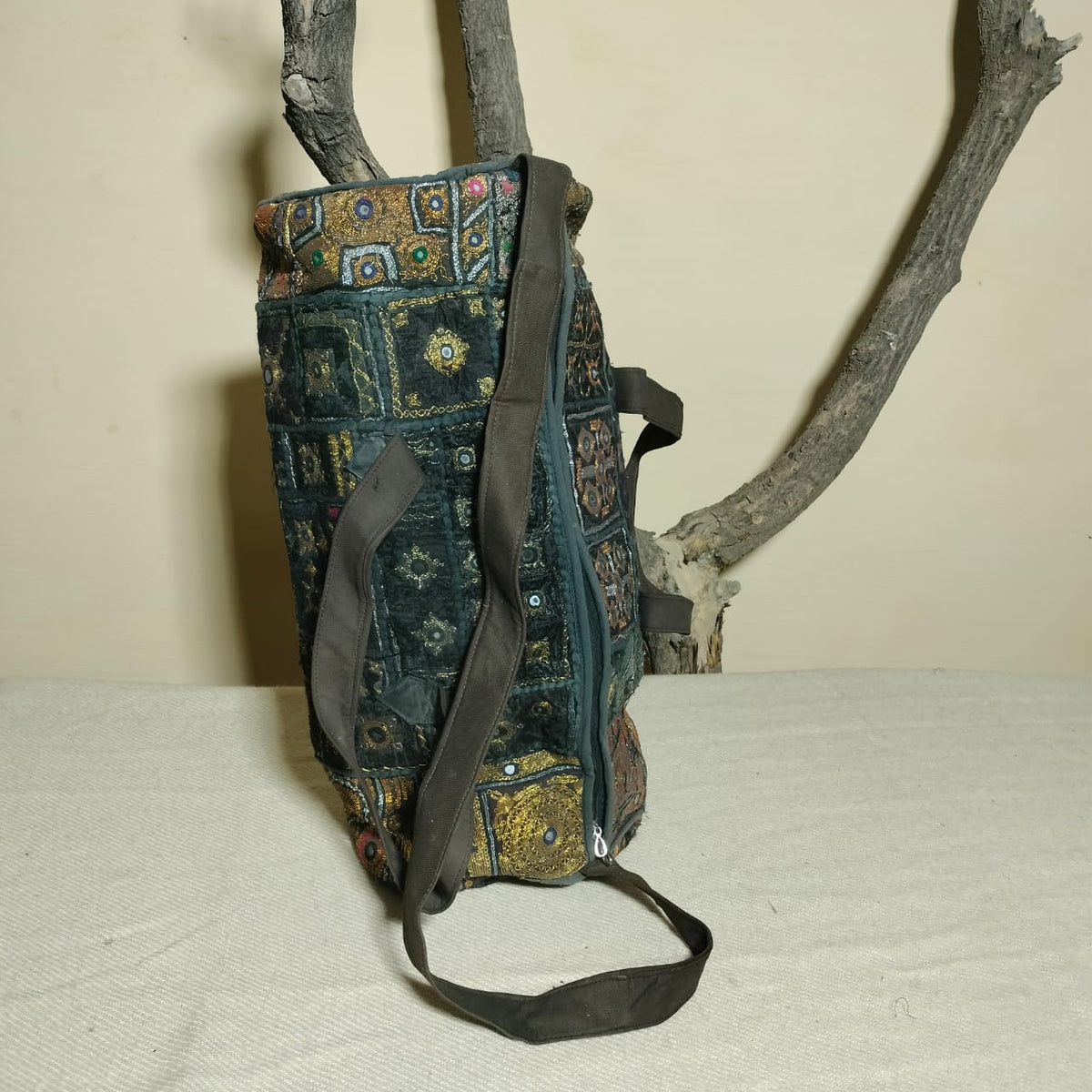 Vintage embroidered travel bag/duffle bag