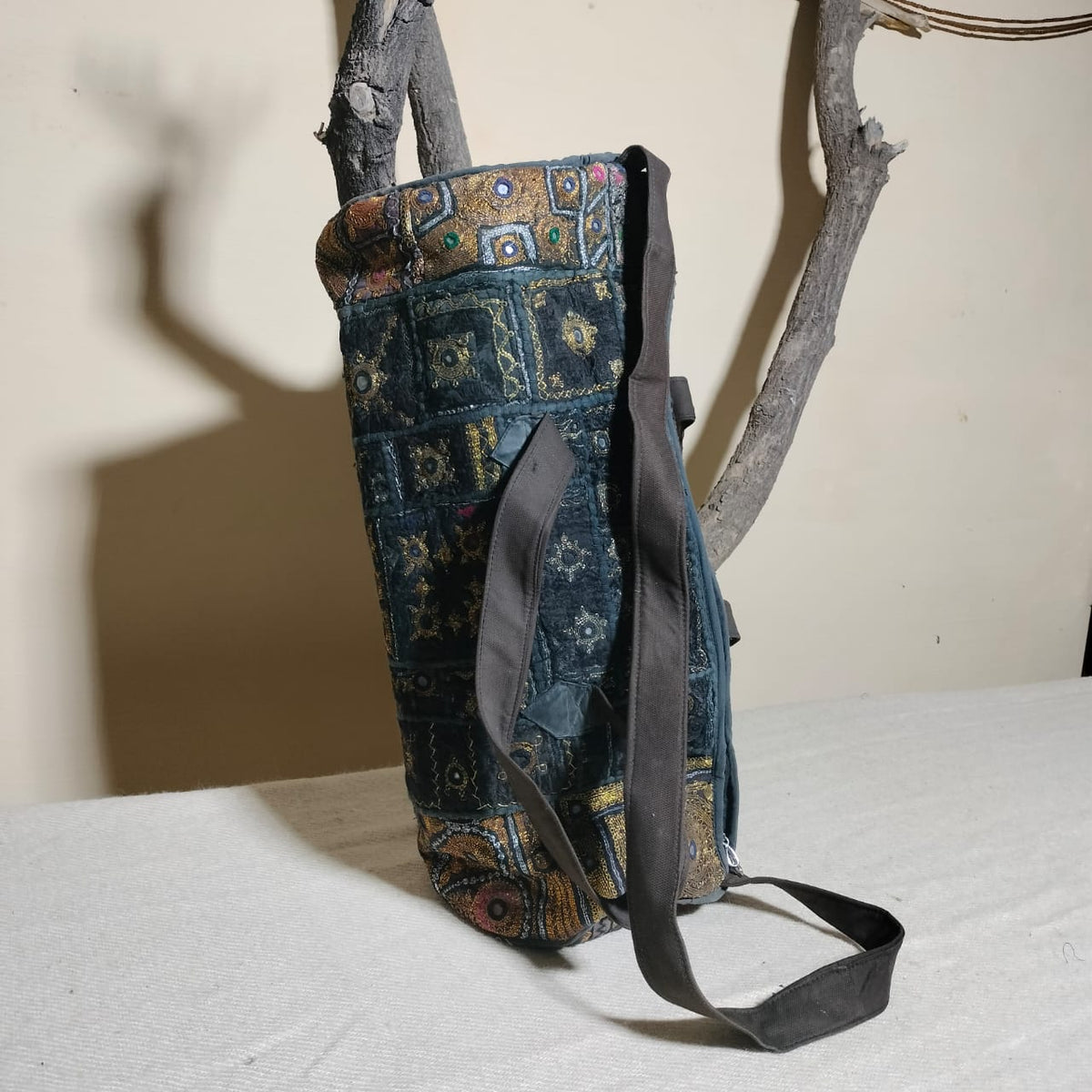 Vintage embroidered travel bag/duffle bag