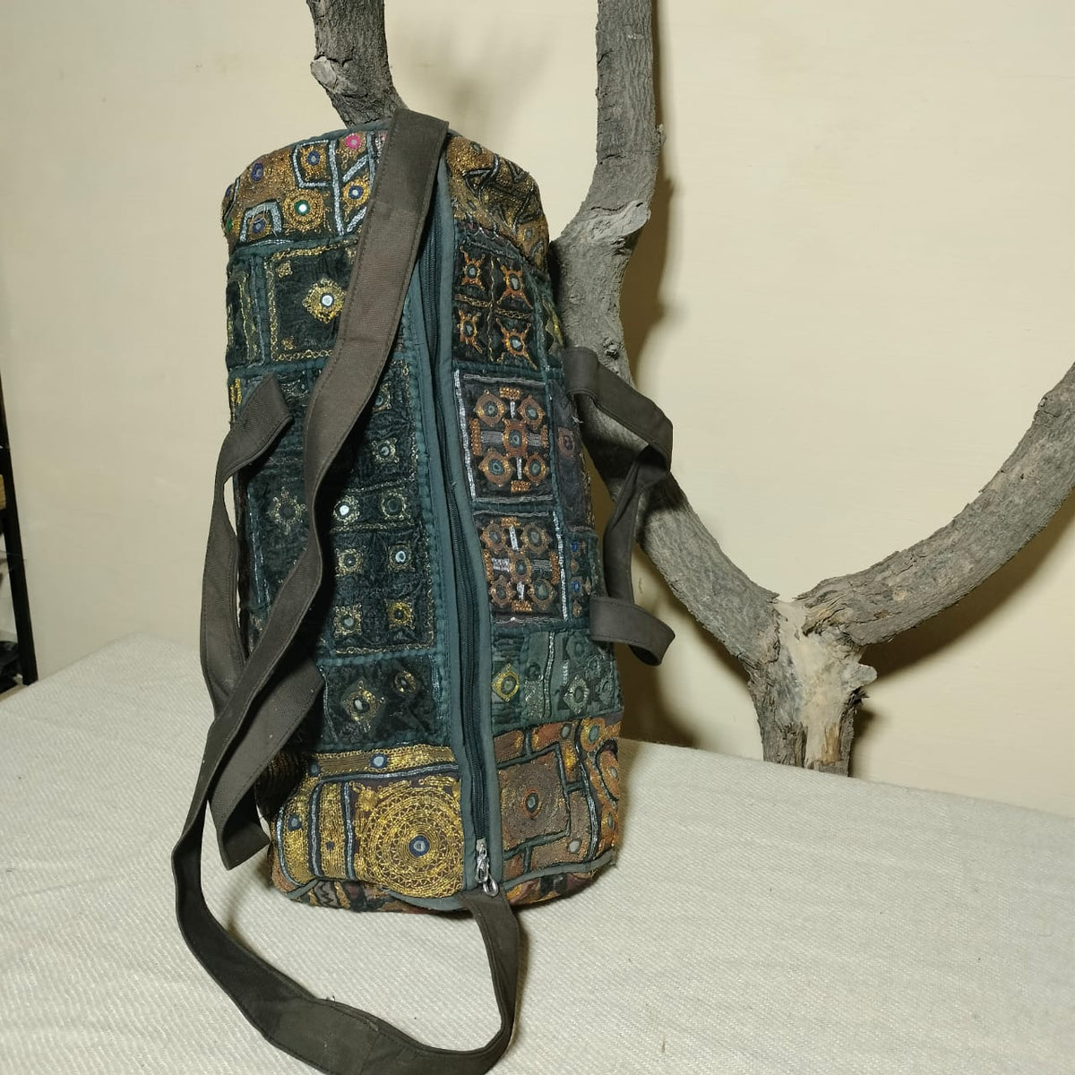 Vintage embroidered travel bag/duffle bag