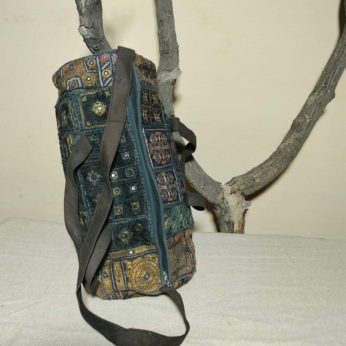 Vintage embroidered travel bag/duffle bag