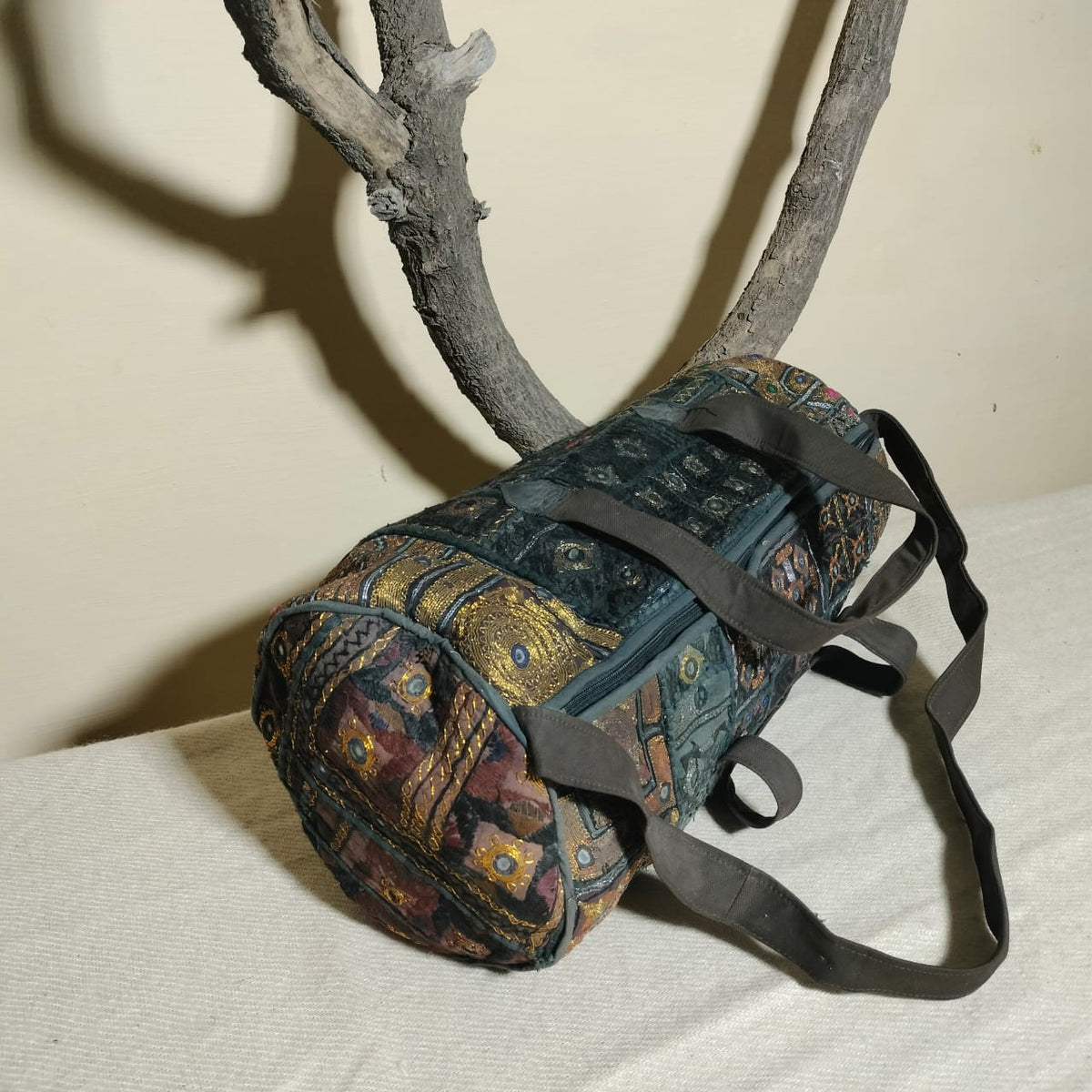 Vintage embroidered travel bag/duffle bag