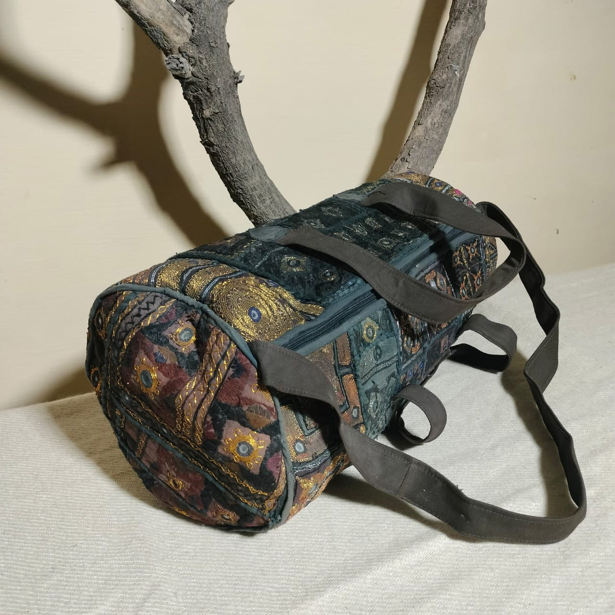 Vintage embroidered travel bag/duffle bag