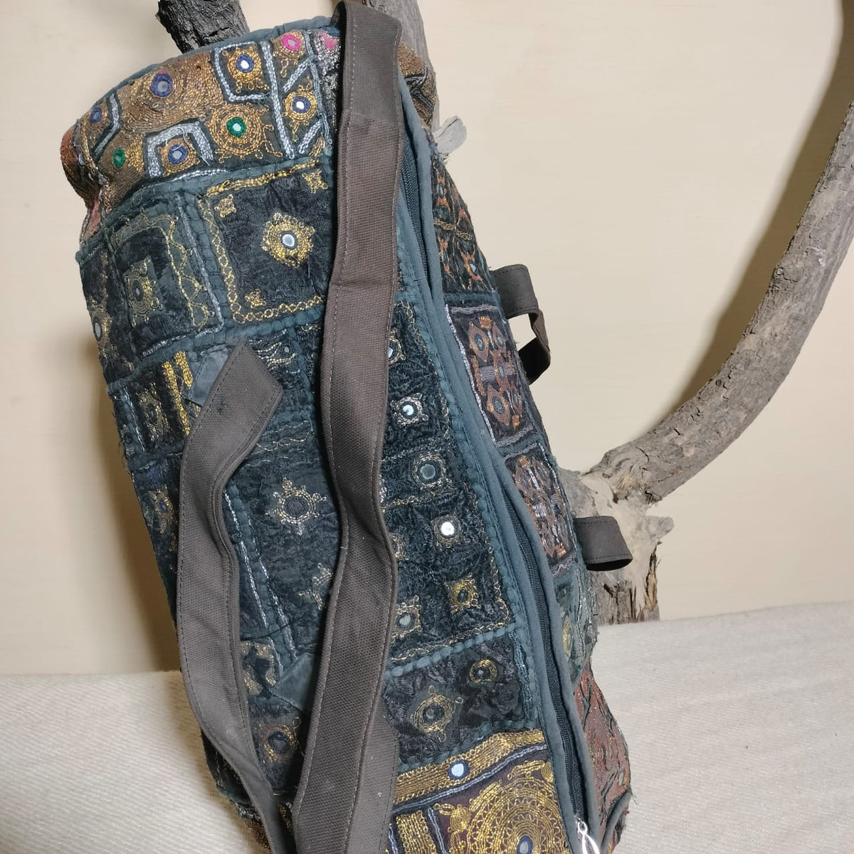 Vintage embroidered travel bag/duffle bag