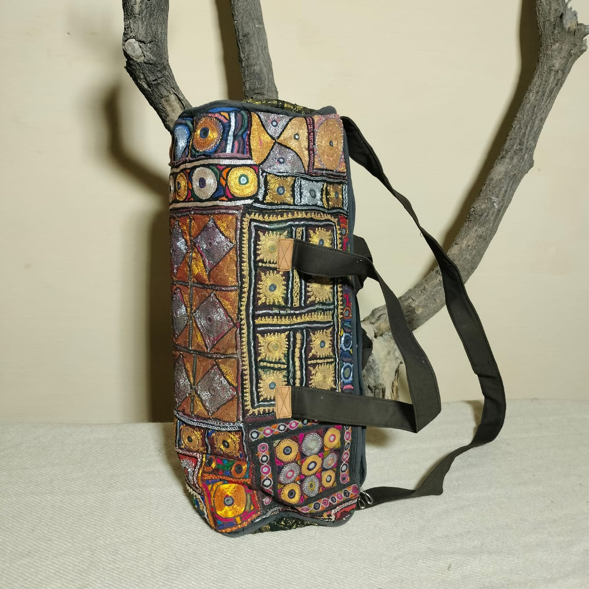 Vintage embroidered travel bag/duffle bag