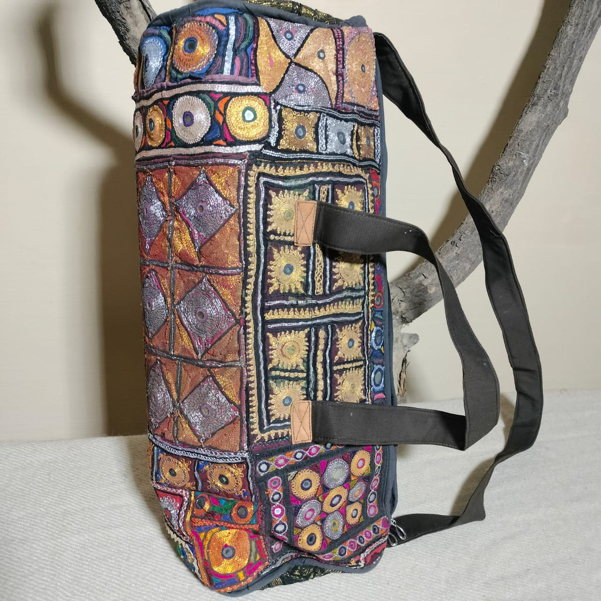 Vintage embroidered travel bag/duffle bag