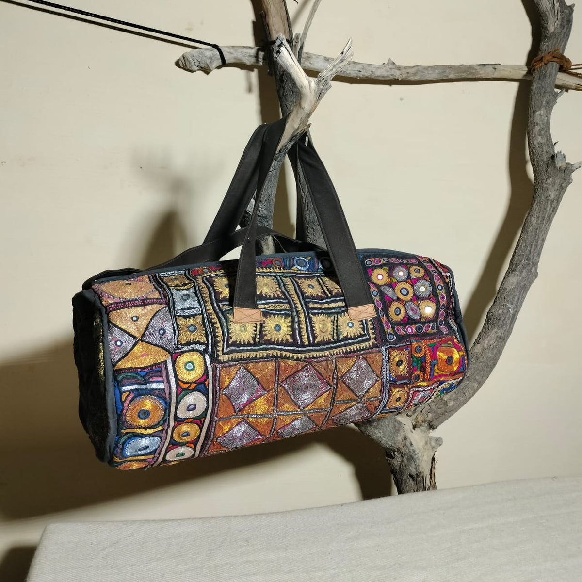 Vintage embroidered travel bag/duffle bag