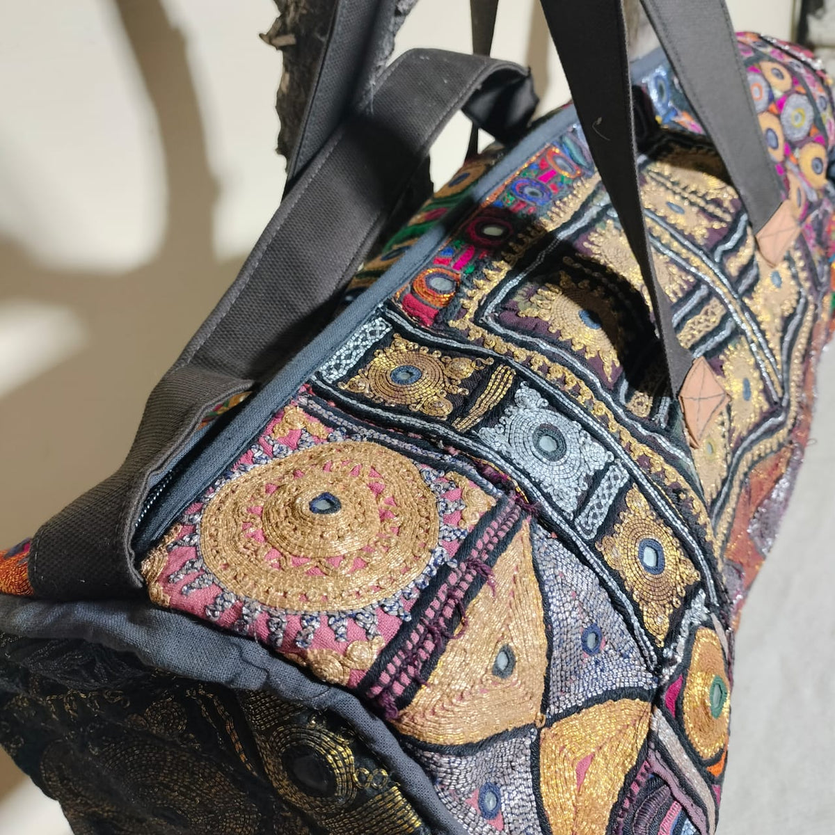 Vintage embroidered travel bag/duffle bag