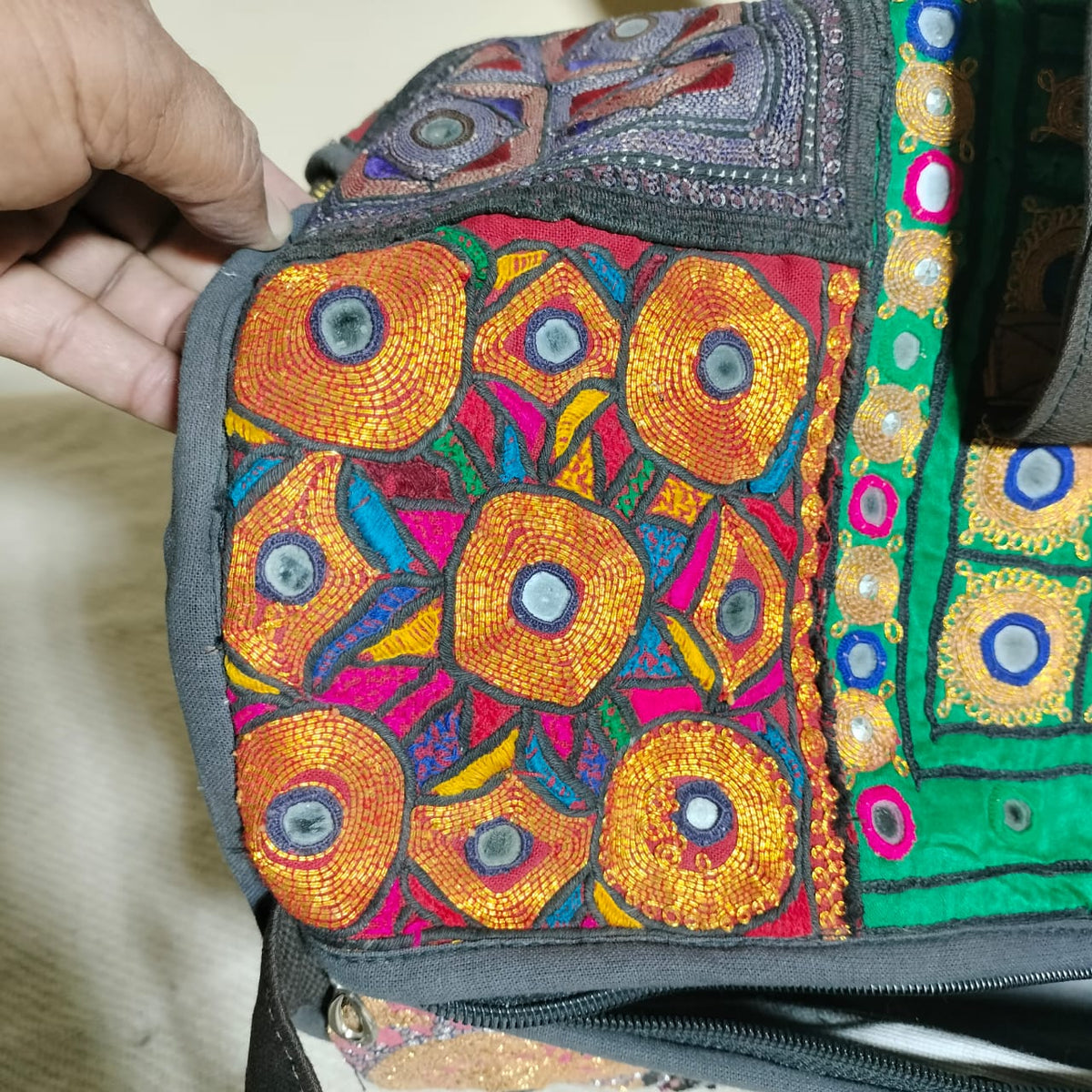 Vintage embroidered travel bag/duffle bag
