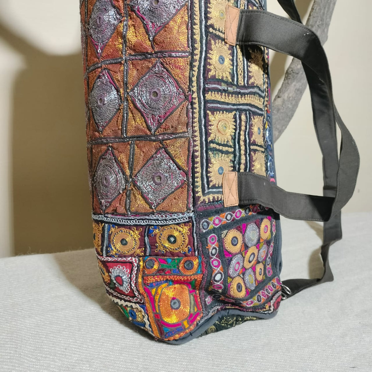 Vintage embroidered travel bag/duffle bag