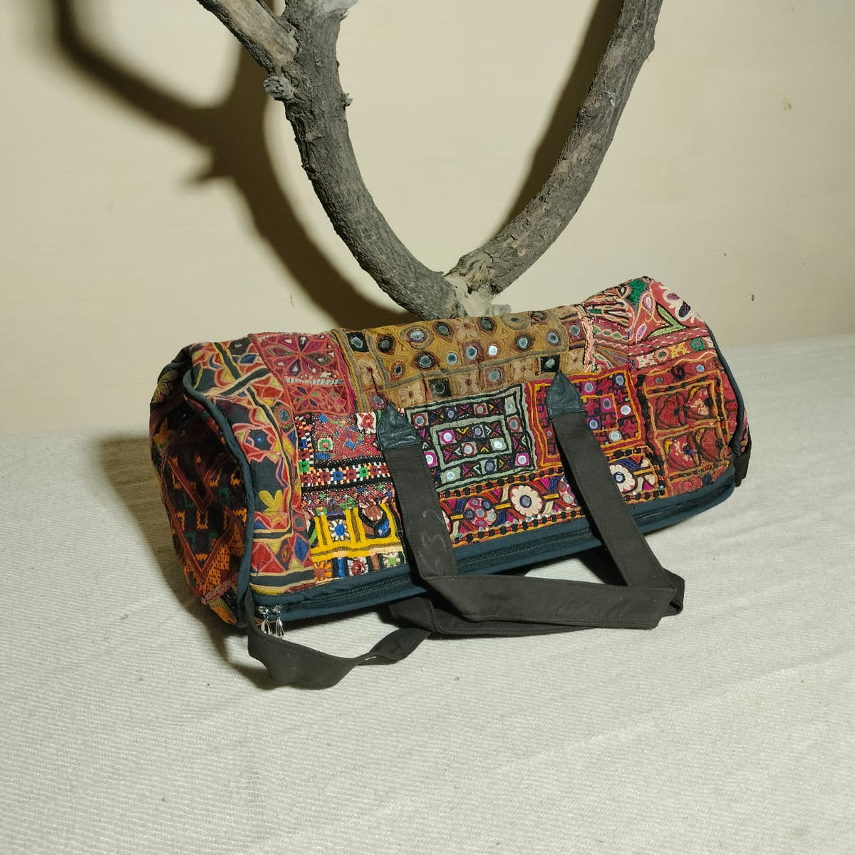 Vintage embroidered travel bag/duffle bag