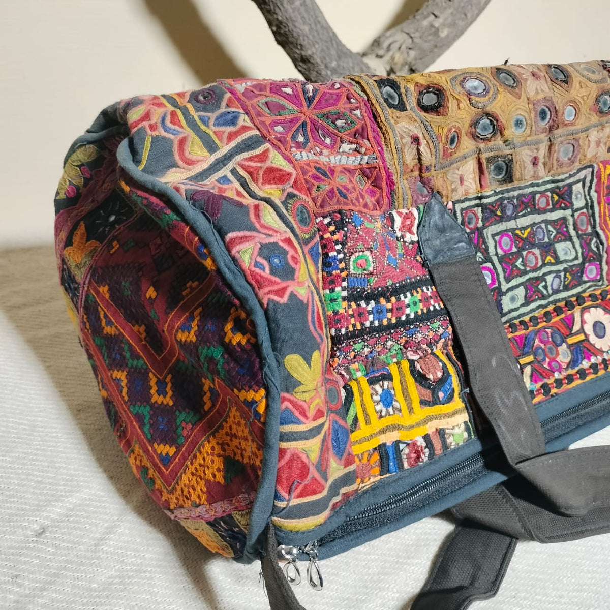 Vintage embroidered travel bag/duffle bag