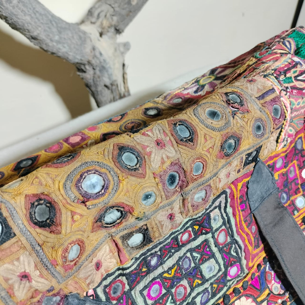 Vintage embroidered travel bag/duffle bag