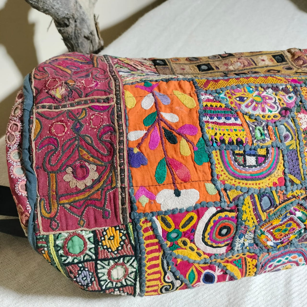 Vintage embroidered travel bag/duffle bag