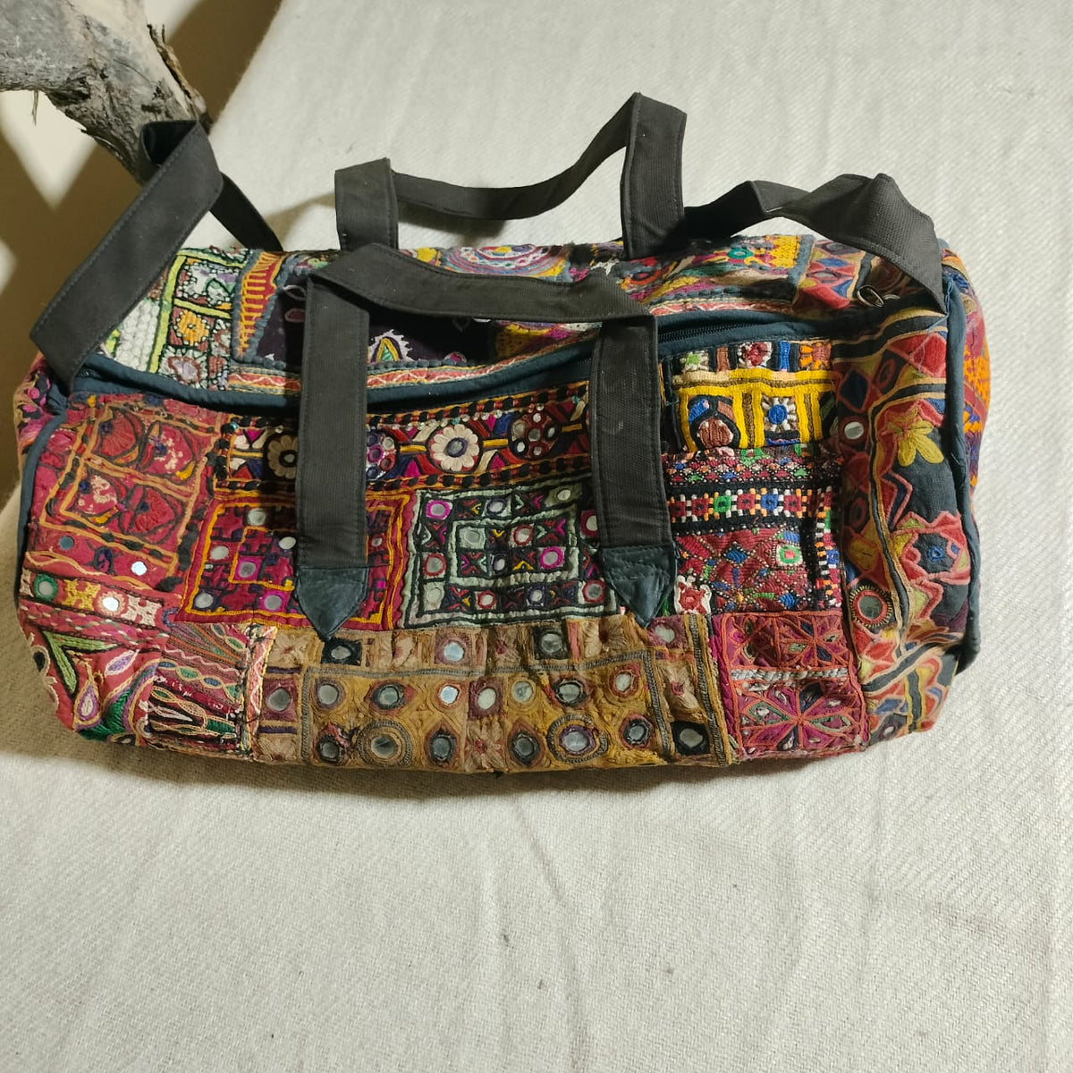 Vintage embroidered travel bag/duffle bag