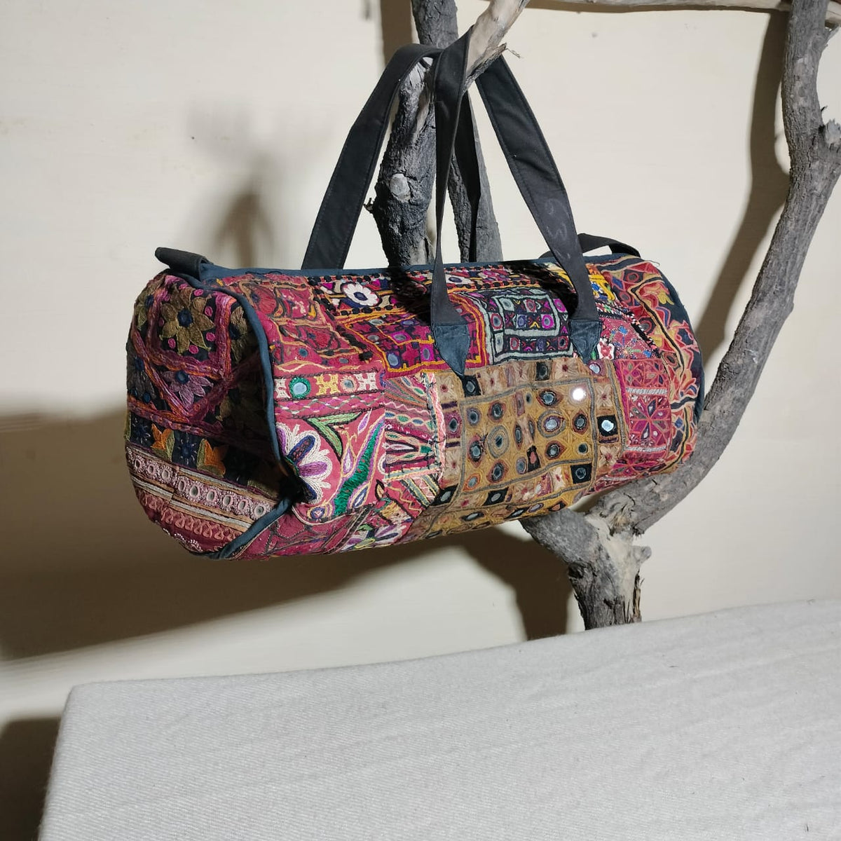 Vintage embroidered travel bag/duffle bag
