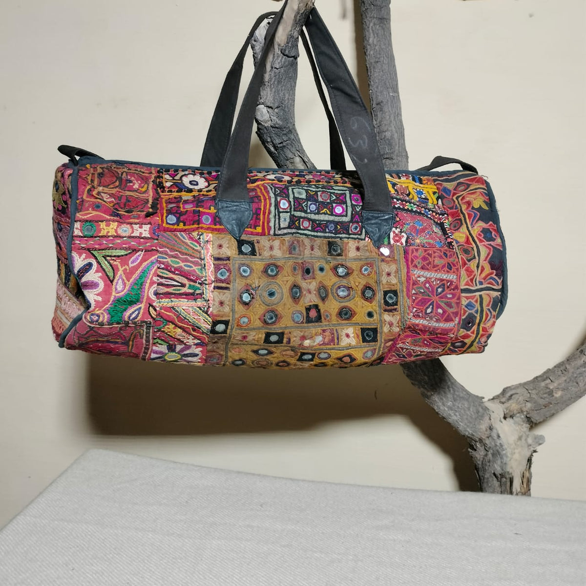 Vintage embroidered travel bag/duffle bag
