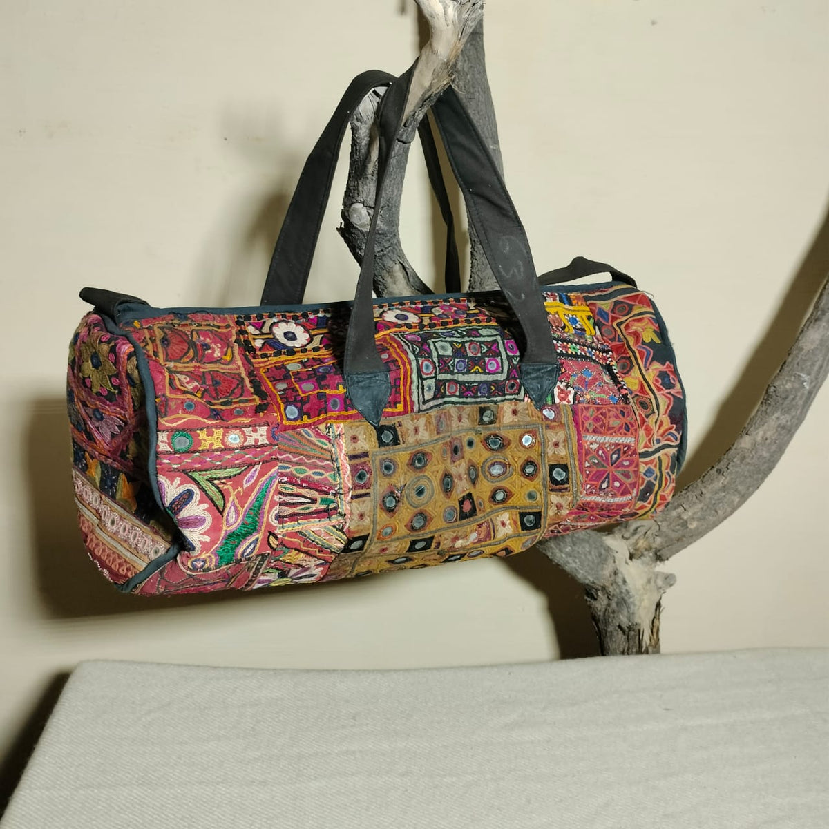 Vintage embroidered travel bag/duffle bag