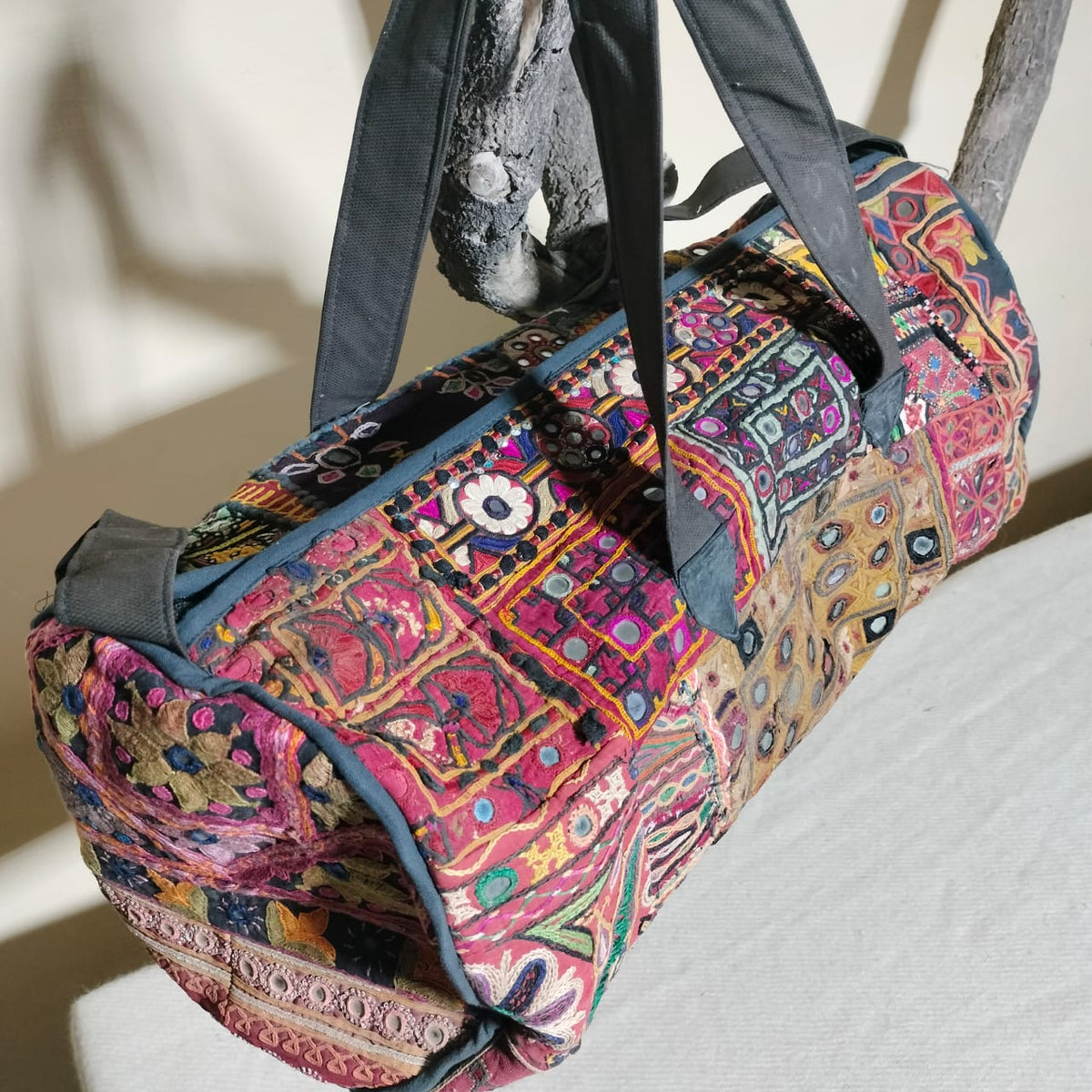 Vintage embroidered travel bag/duffle bag