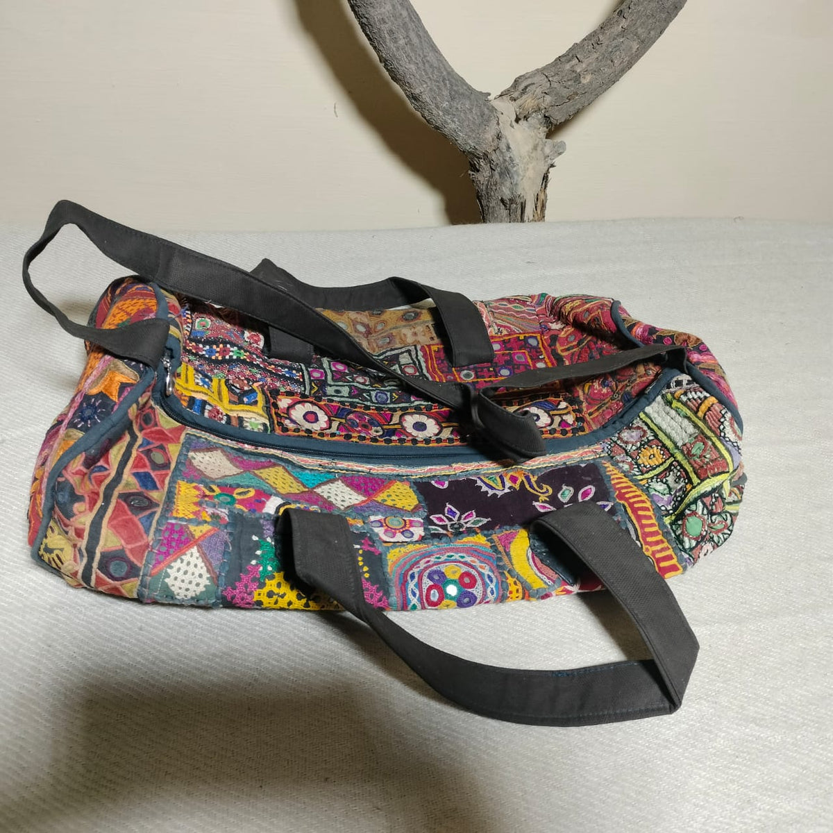 Vintage embroidered travel bag/duffle bag