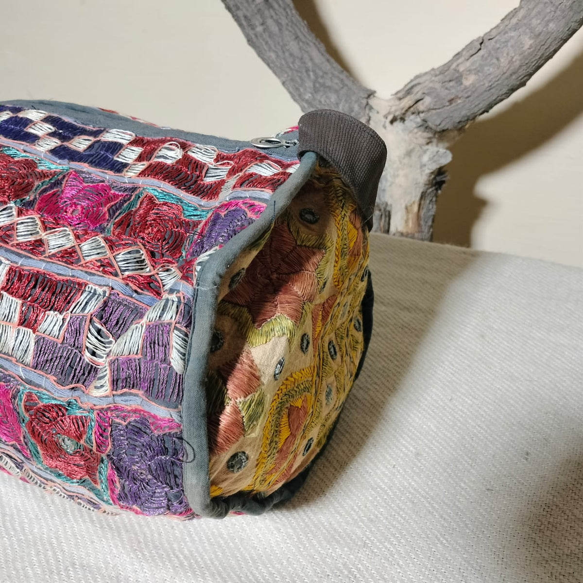 Vintage embroidered travel bag/duffle bag