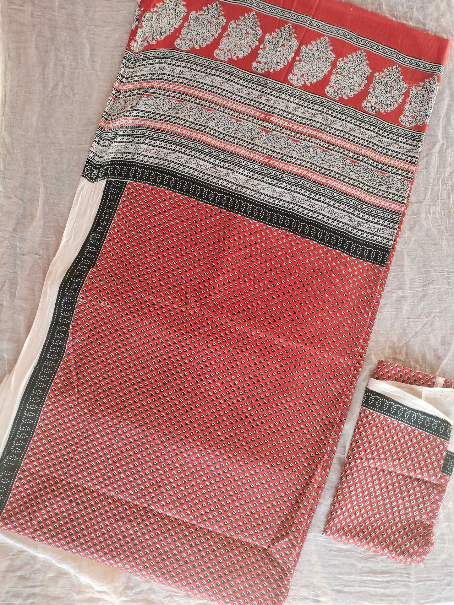 Aadiwasi saree